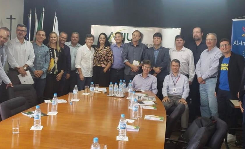 ACIU presente em reunião regional - Notícias - Associação Comercial ...